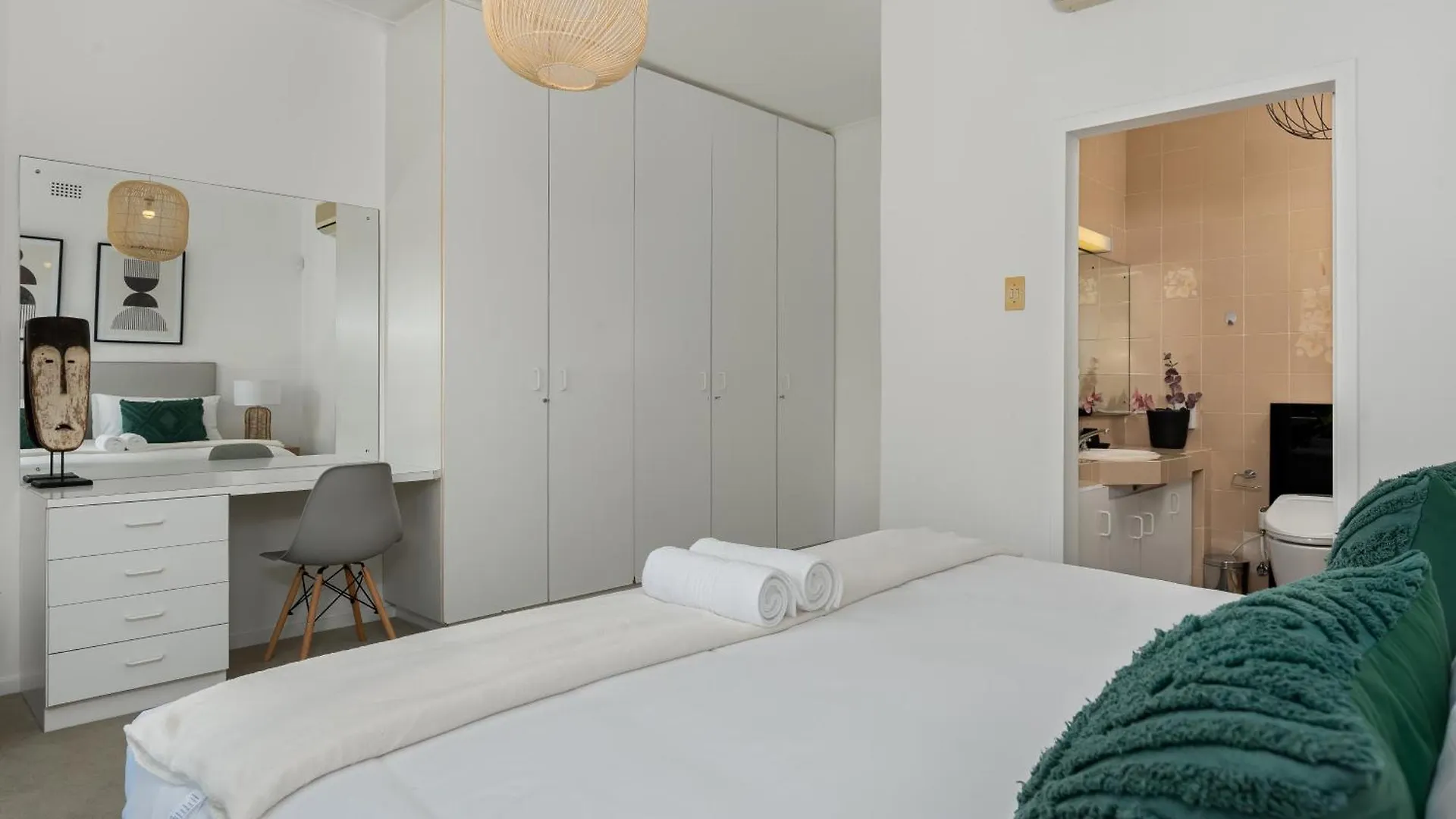 Apartment Sea Point Bliss - Access To Beach & Saunders Pool Cape Town