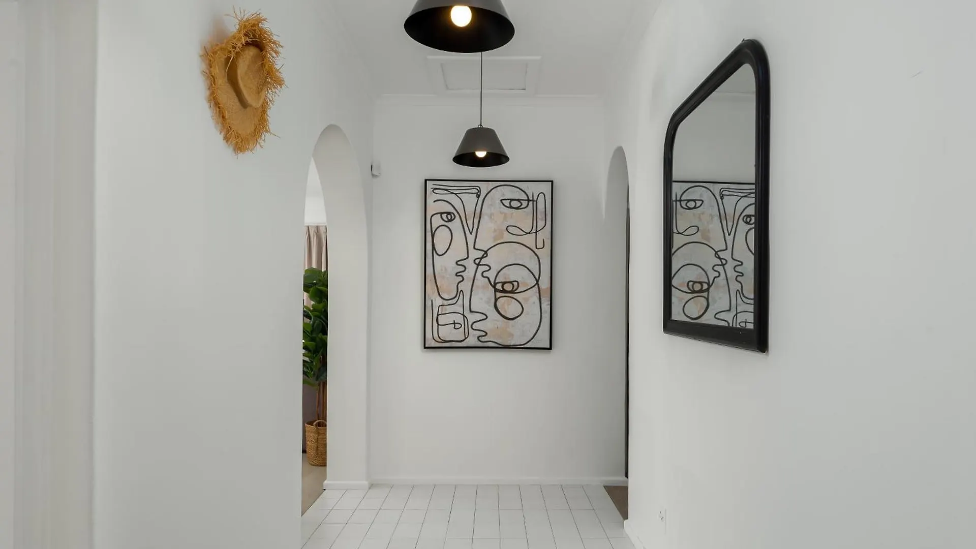 Sea Point Bliss - Access To Beach & Saunders Pool Cape Town Apartment
