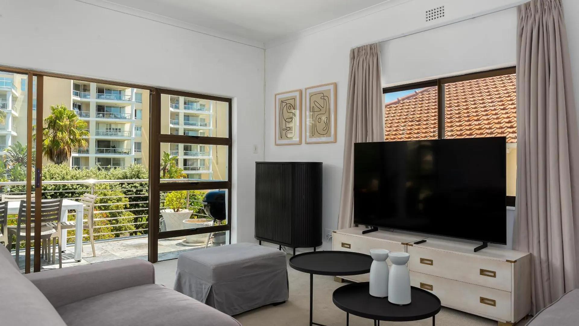 Apartment Sea Point Bliss - Access To Beach & Saunders Pool Cape Town